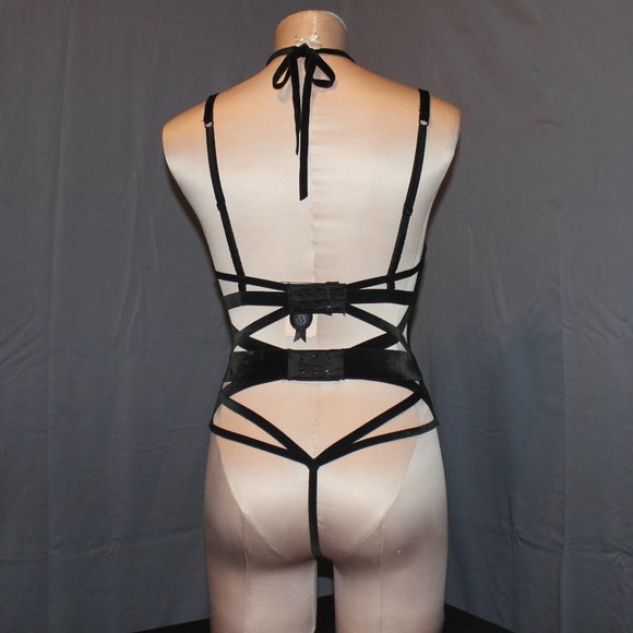 Victoria's Secret Designer Collection Velvet Teddy - Picture 4 of 12